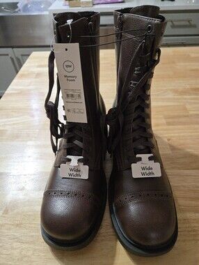 NWT Wide Width Brown Lace-Up Memory Foam Boots